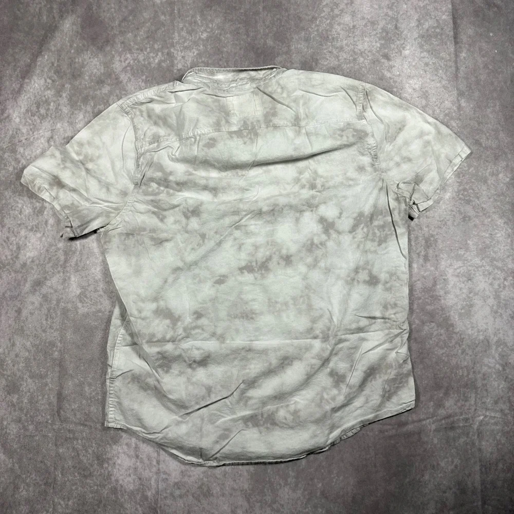 Hollister stretch button